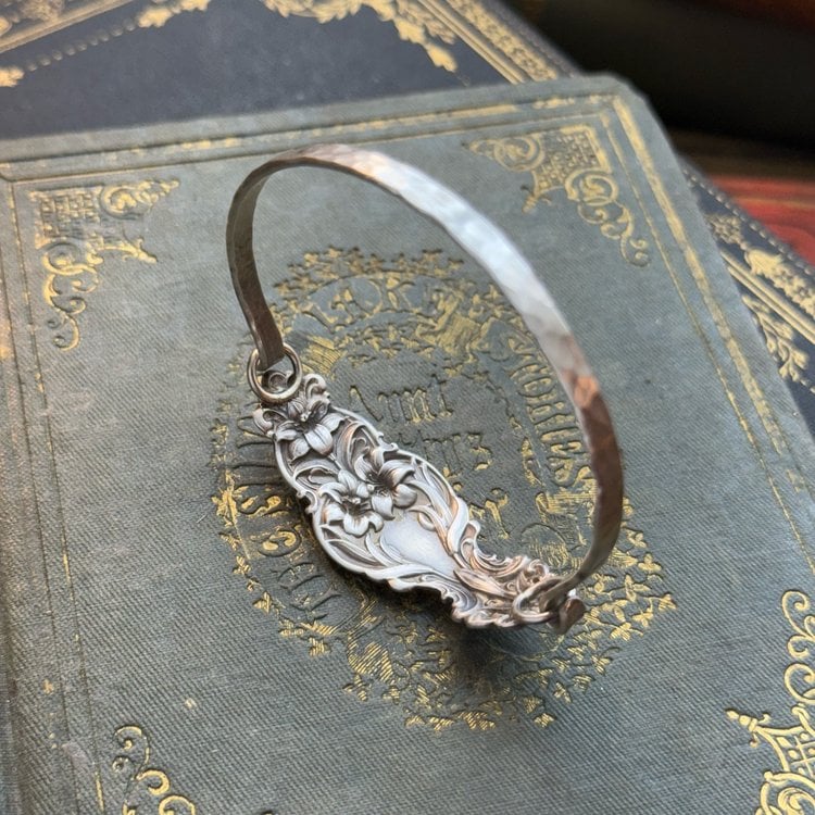 🔥LAST DAY 59% OFF✨Handmade Sterling Spoon Bangle - Crafted From Authentic Vintage Tools