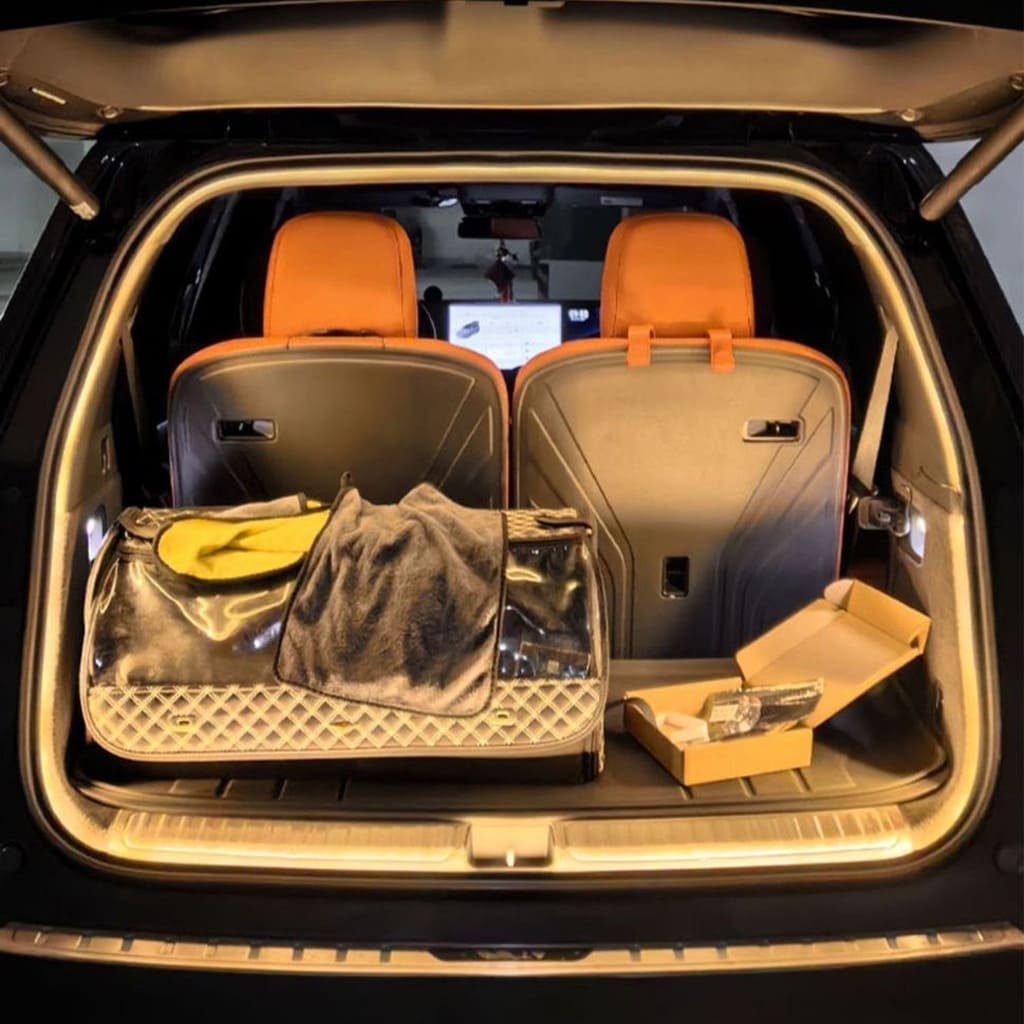 🚗 Car Trunk Light Strip