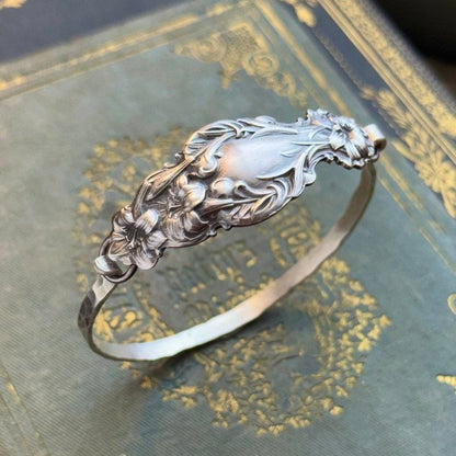 🔥LAST DAY 59% OFF✨Handmade Sterling Spoon Bangle - Crafted From Authentic Vintage Tools