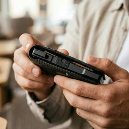 VeyVault® Minimalist Wallet - Maximum Capacity. Minimal Footprint.