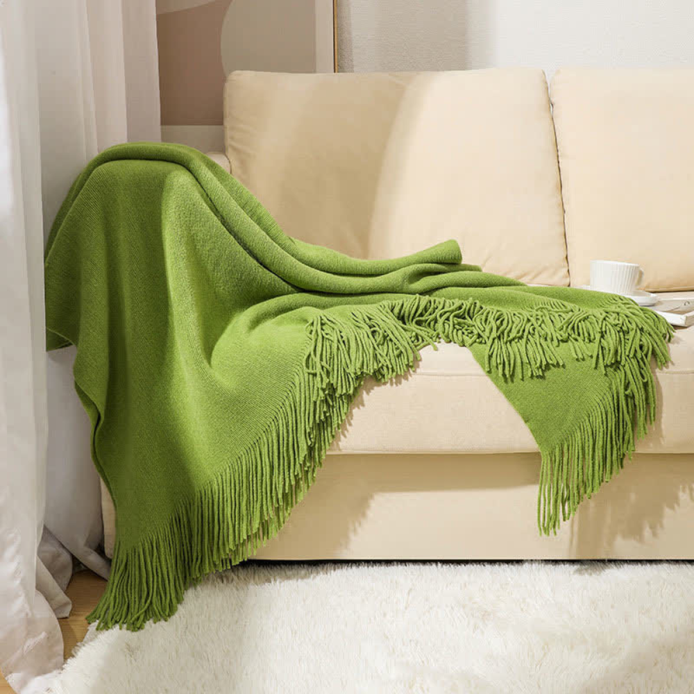 Thick Knit Throw with Tassels