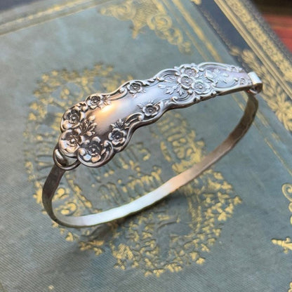 🔥LAST DAY 59% OFF✨Handmade Sterling Spoon Bangle - Crafted From Authentic Vintage Tools