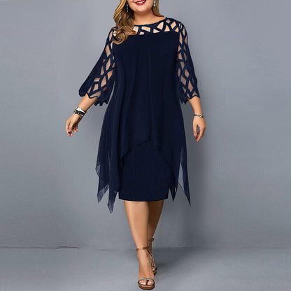 Chic plus-size midi dress with lace sleeves