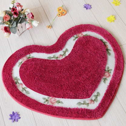 Heart-Shaped Floral Accent Rug