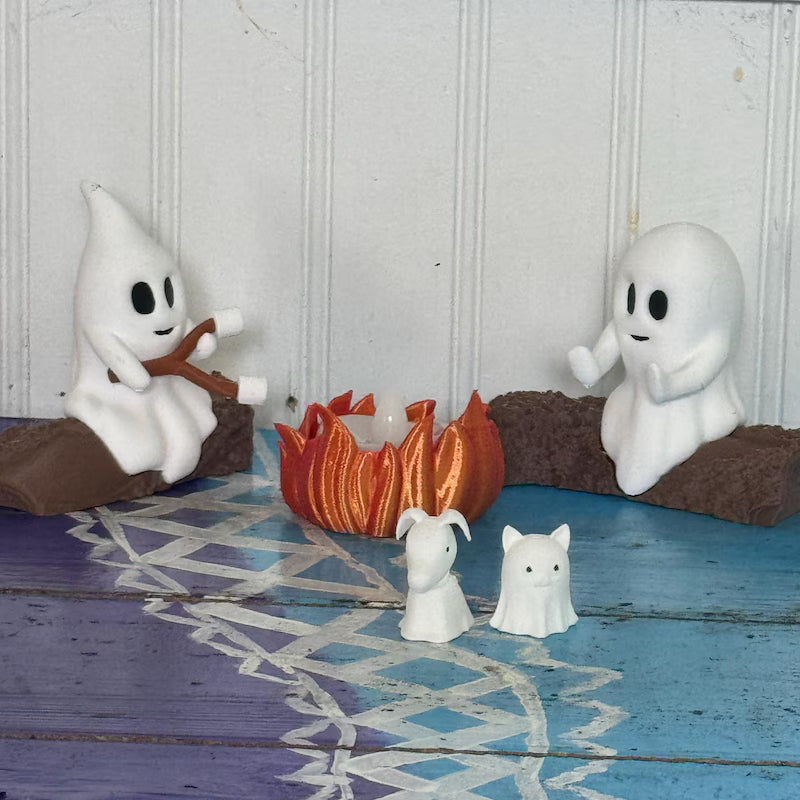 Ghost Campfire Resin Ornament for Halloween Decorations, Unique Halloween Party Decor