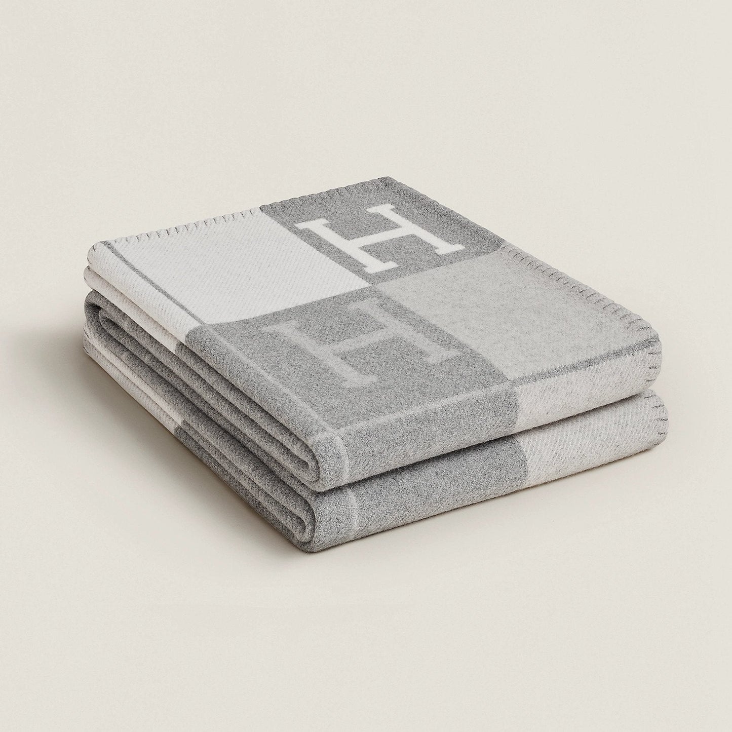 Luxurious Wool and Cashmere Throw - LuxBlanket