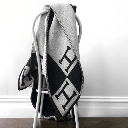 Luxurious Wool and Cashmere Throw - LuxBlanket