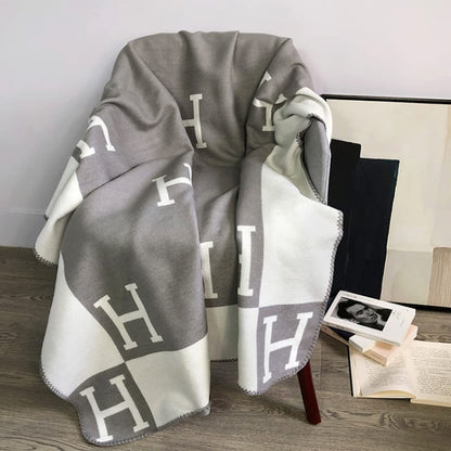 Luxurious Wool and Cashmere Throw - LuxBlanket