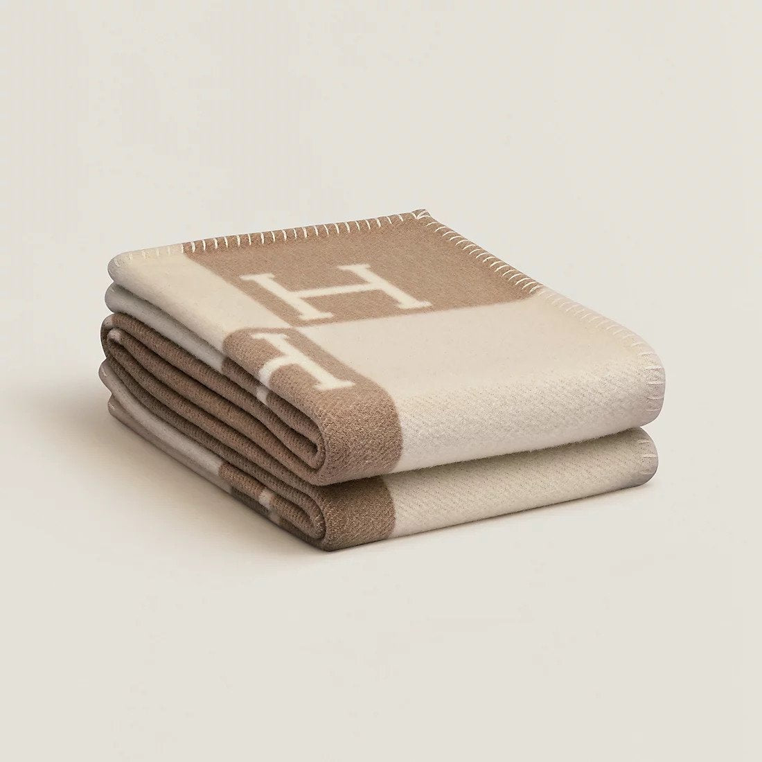 Luxurious Wool and Cashmere Throw - LuxBlanket