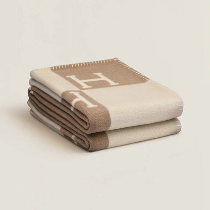 Luxurious Wool and Cashmere Throw - LuxBlanket
