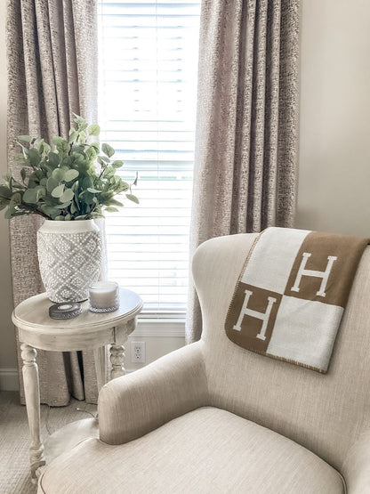 Luxurious Wool and Cashmere Throw - LuxBlanket