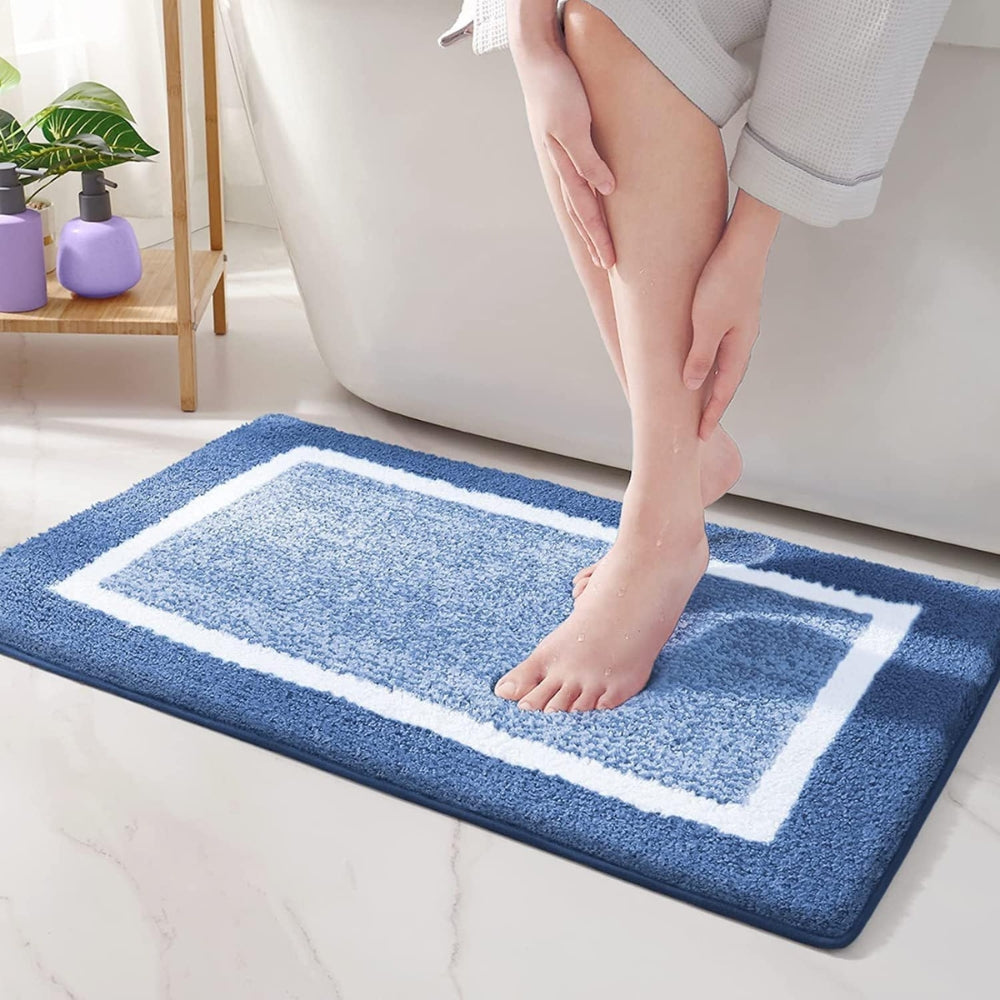 Contoured Edge Bath Mat with Non-Slip Base