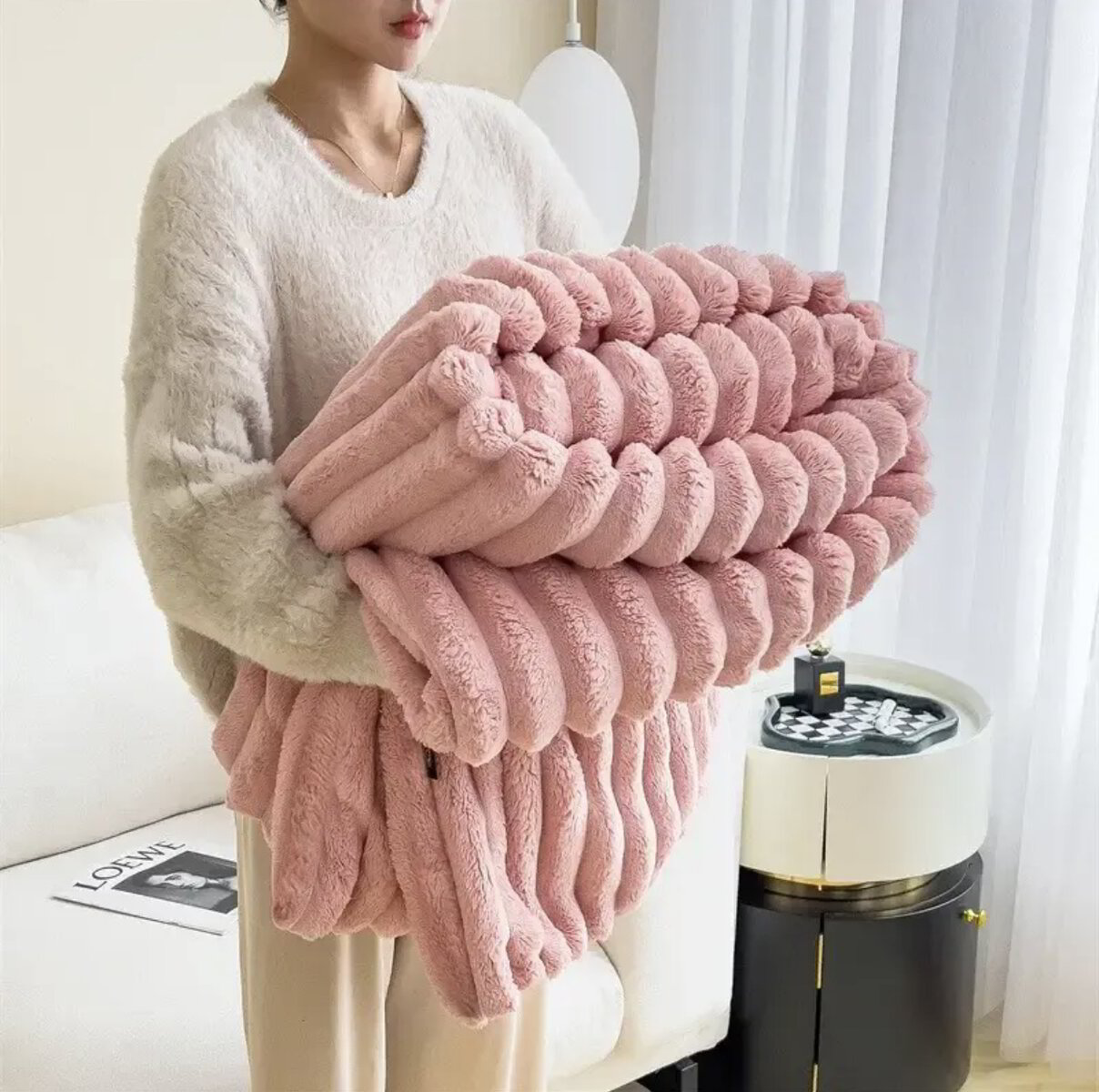 Niki | Soft Ribbed Plush Throw Blanket