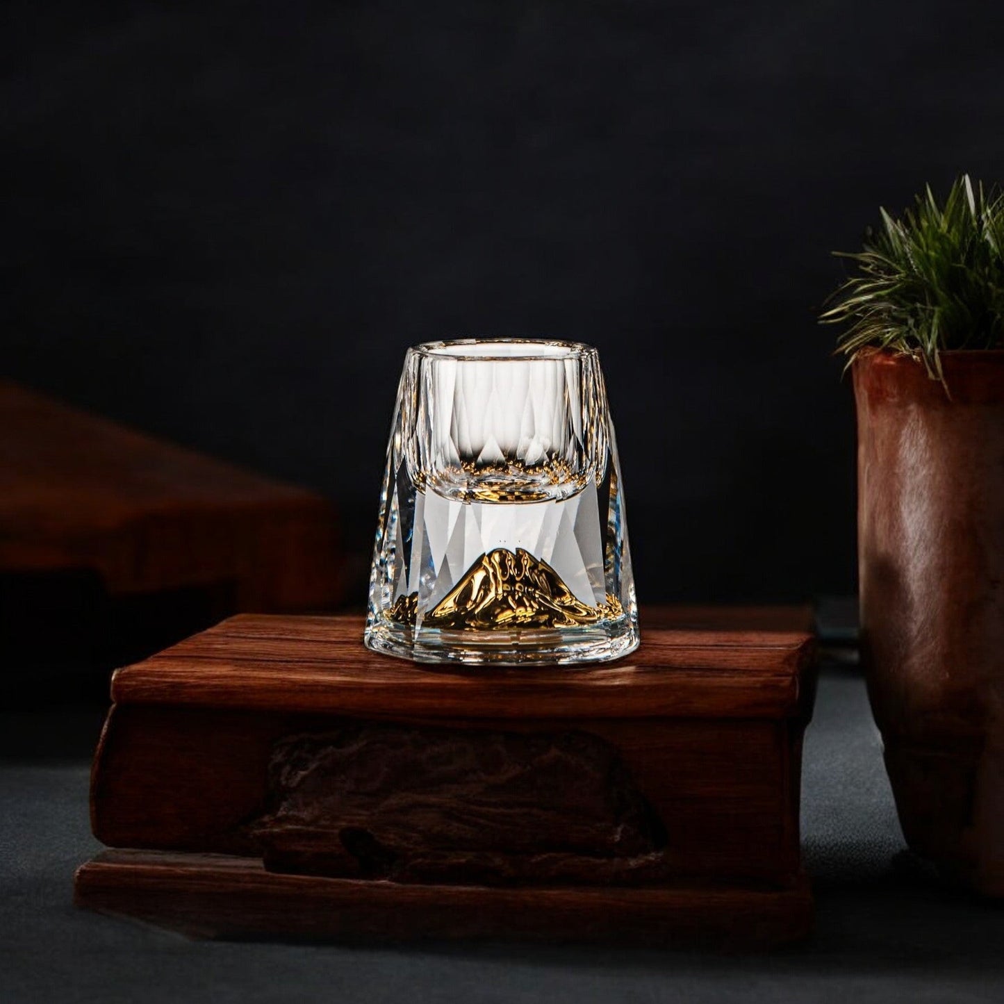 Niki | Luxury Crystal Glasses with Gold Flakes – Handmade – Set of 2 – For Whisky & Premium Beverages