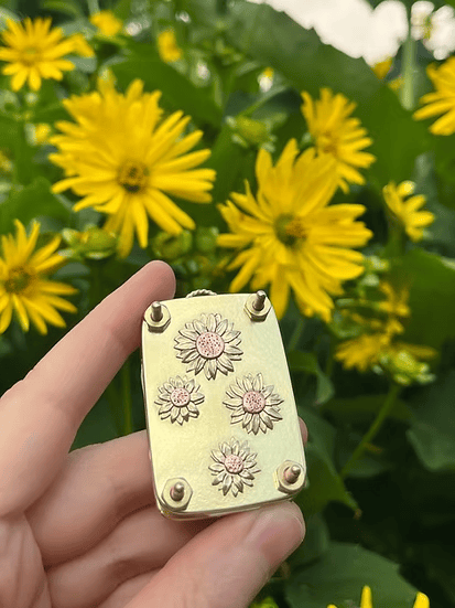 Niki | Pocket Flower Press for Botanicals | Tiny Nature Craft Kit | Travel-Friendly