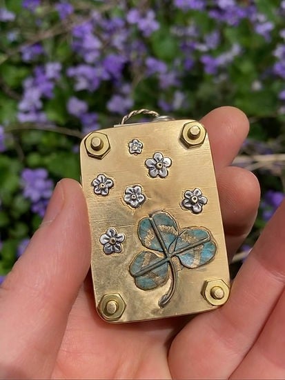 Niki | Pocket Flower Press for Botanicals | Tiny Nature Craft Kit | Travel-Friendly