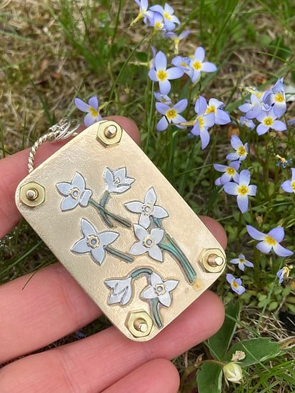 Niki | Pocket Flower Press for Botanicals | Tiny Nature Craft Kit | Travel-Friendly