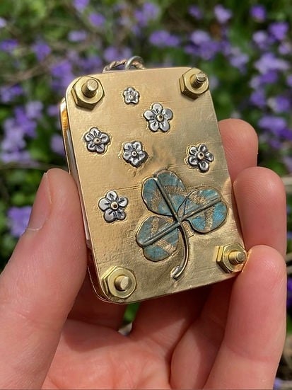 Niki | Pocket Flower Press for Botanicals | Tiny Nature Craft Kit | Travel-Friendly