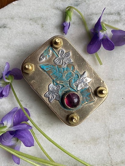 Niki | Pocket Flower Press for Botanicals | Tiny Nature Craft Kit | Travel-Friendly