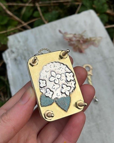 Niki | Pocket Flower Press for Botanicals | Tiny Nature Craft Kit | Travel-Friendly