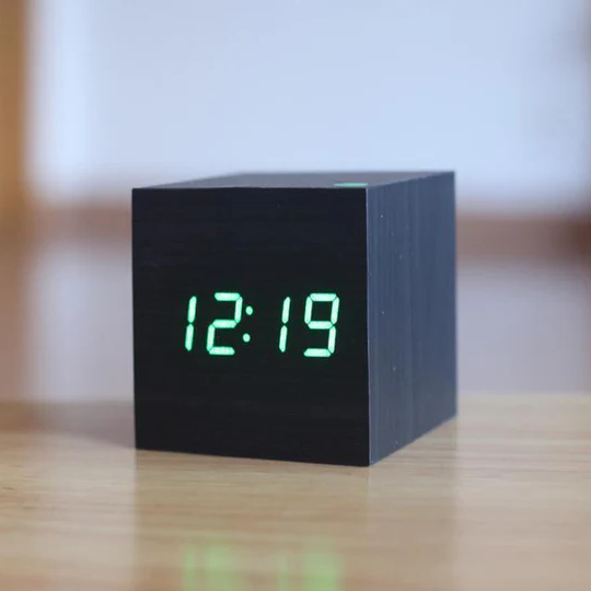 Niki | Modern Digital Wood Clock