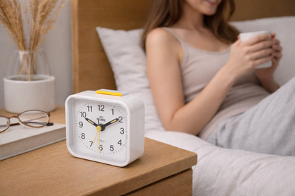 Niki | Silent & Peaceful Alarm Clock – Non-Ticking, Gentle Wake-Up Light, Snooze Function
