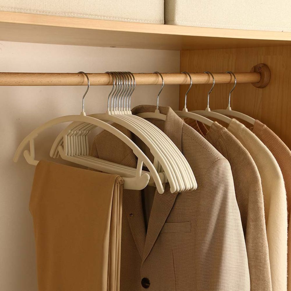 Curved Slimline Hangers | Set of 10