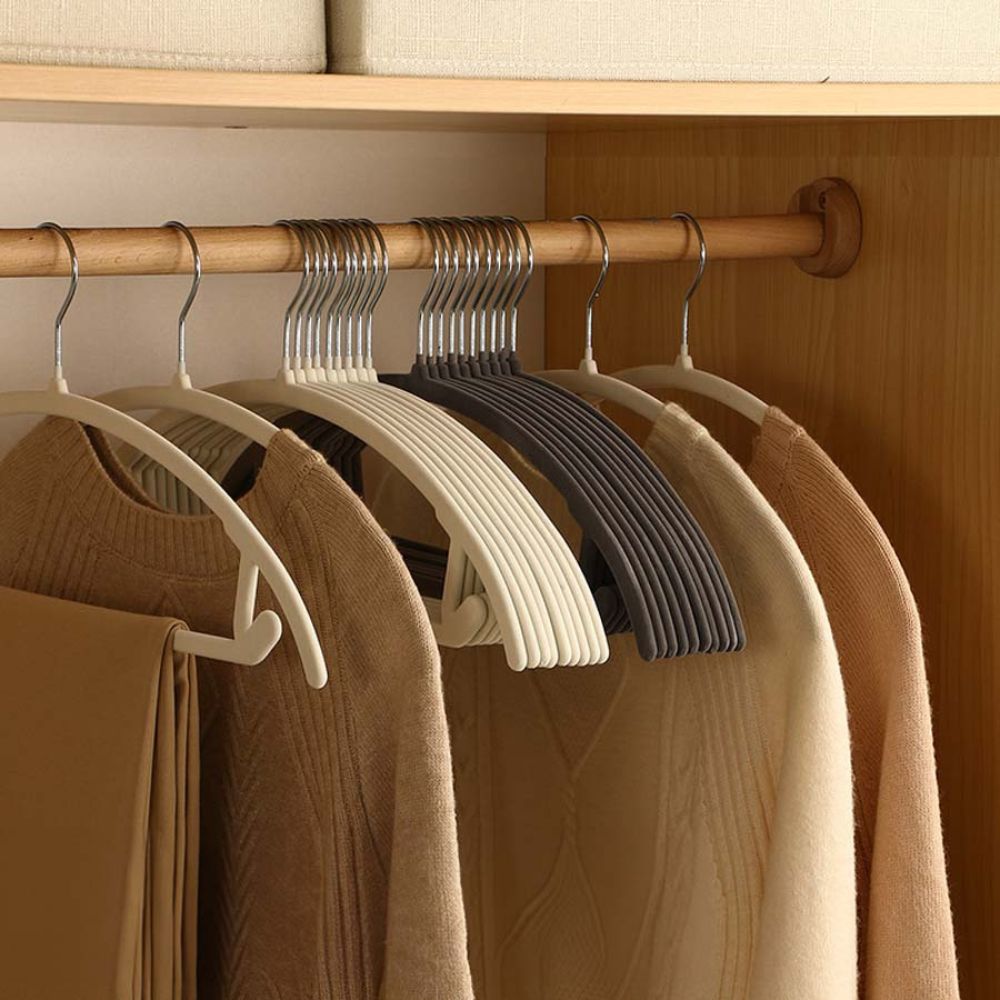 Curved Slimline Hangers | Set of 10