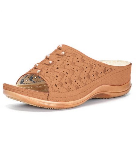 Comfort Slides: Your Summer Footwear Essential