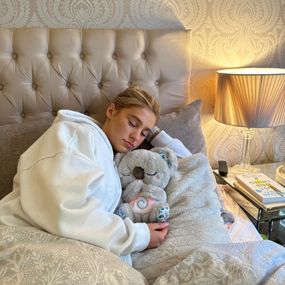 Relaxing Plush Toy with Breathing & Night Light - Soothing