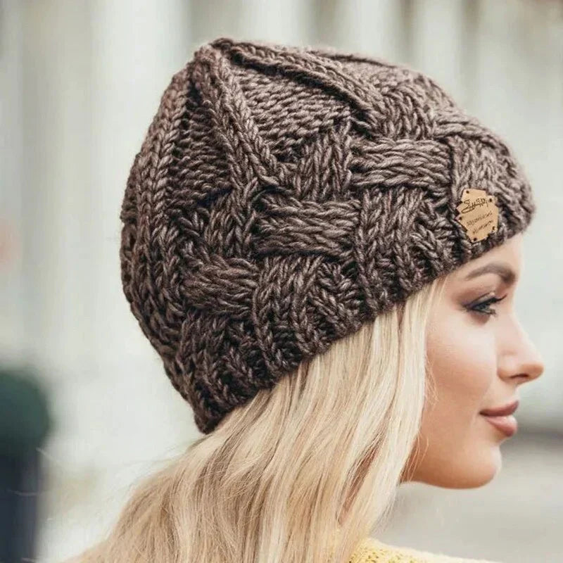 Niki | Women's Cozy Cable Knit Beanie