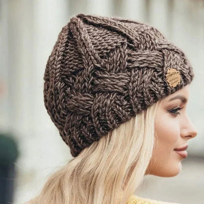 Niki | Women's Cozy Cable Knit Beanie
