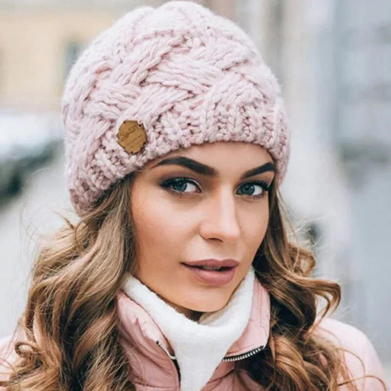 Niki | Women's Cozy Cable Knit Beanie
