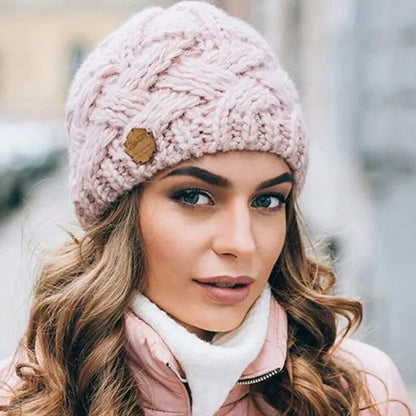 Niki | Women's Cozy Cable Knit Beanie